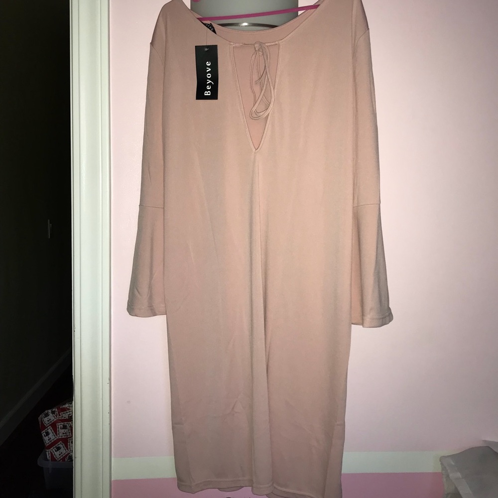 New pink dress with tags on size large